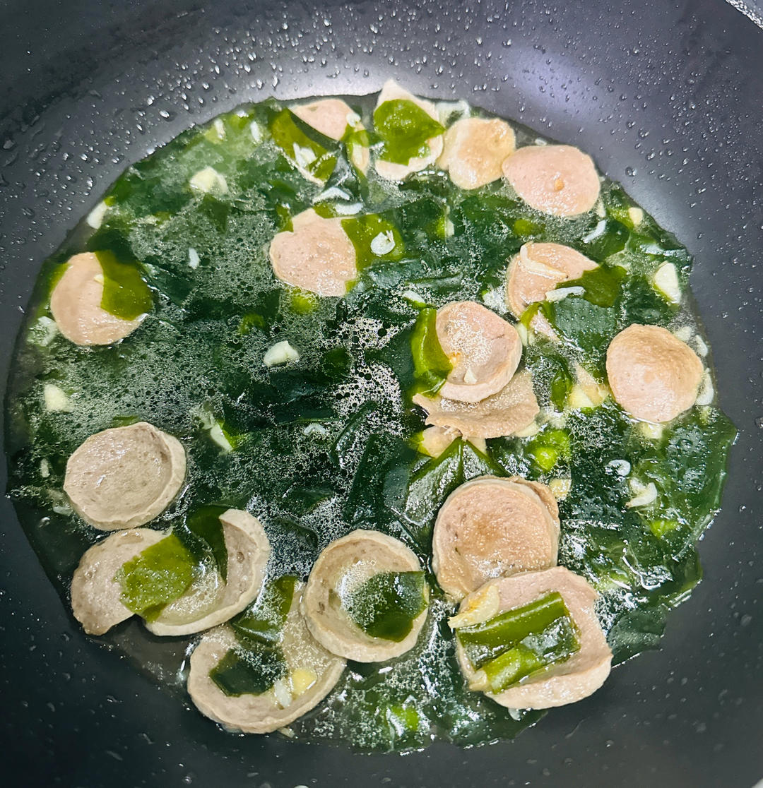 裙带菜牛肉丸汤的做法