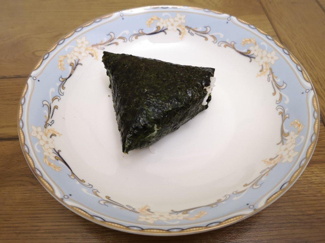 火腿肉松虾仁饭团