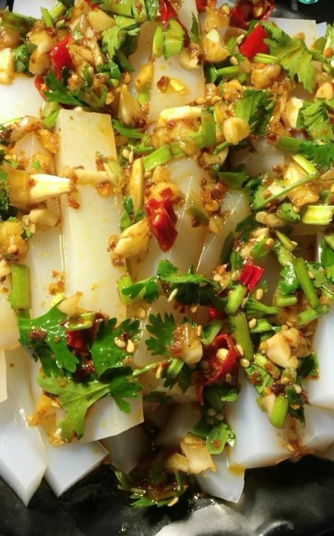 【凉拌凉粉的做法步骤图,凉拌凉粉怎么做好吃】开心小茶_下厨房