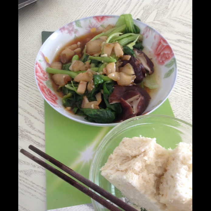 浇汁香菇油菜
