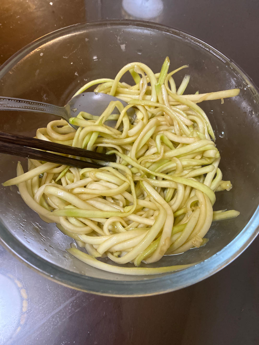 凉拌西葫芦——教你怎么样切西葫芦丝