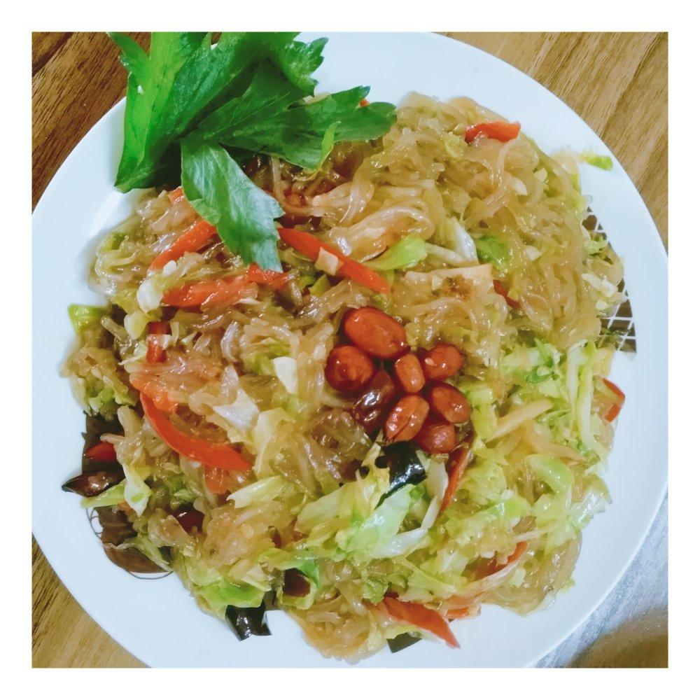 卷心菜炒粉丝 Glass noodles with Cabbage