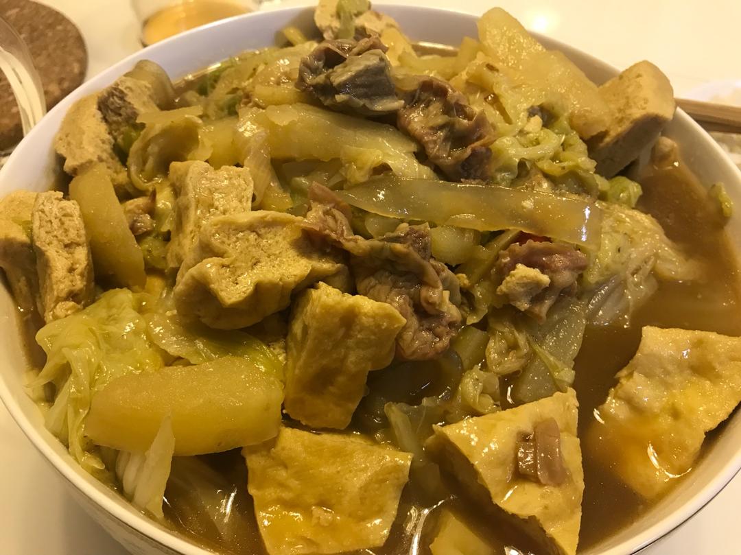 最佳拍档的---脂渣炖白菜豆腐