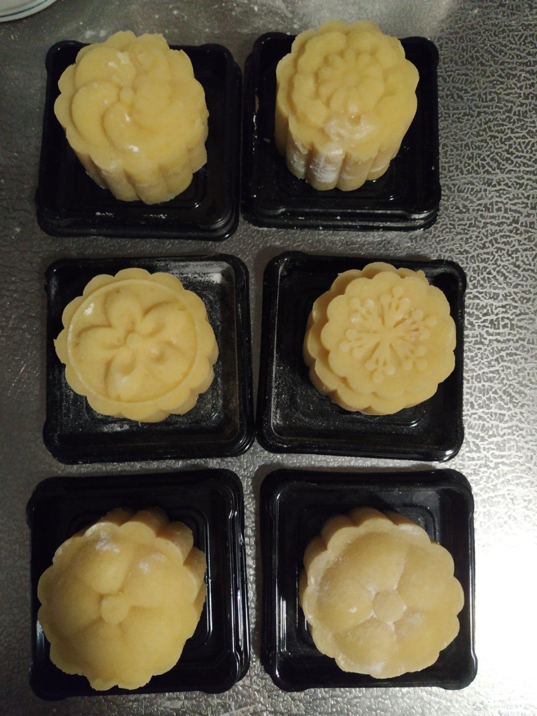 超详细图解版--流心奶黄月饼