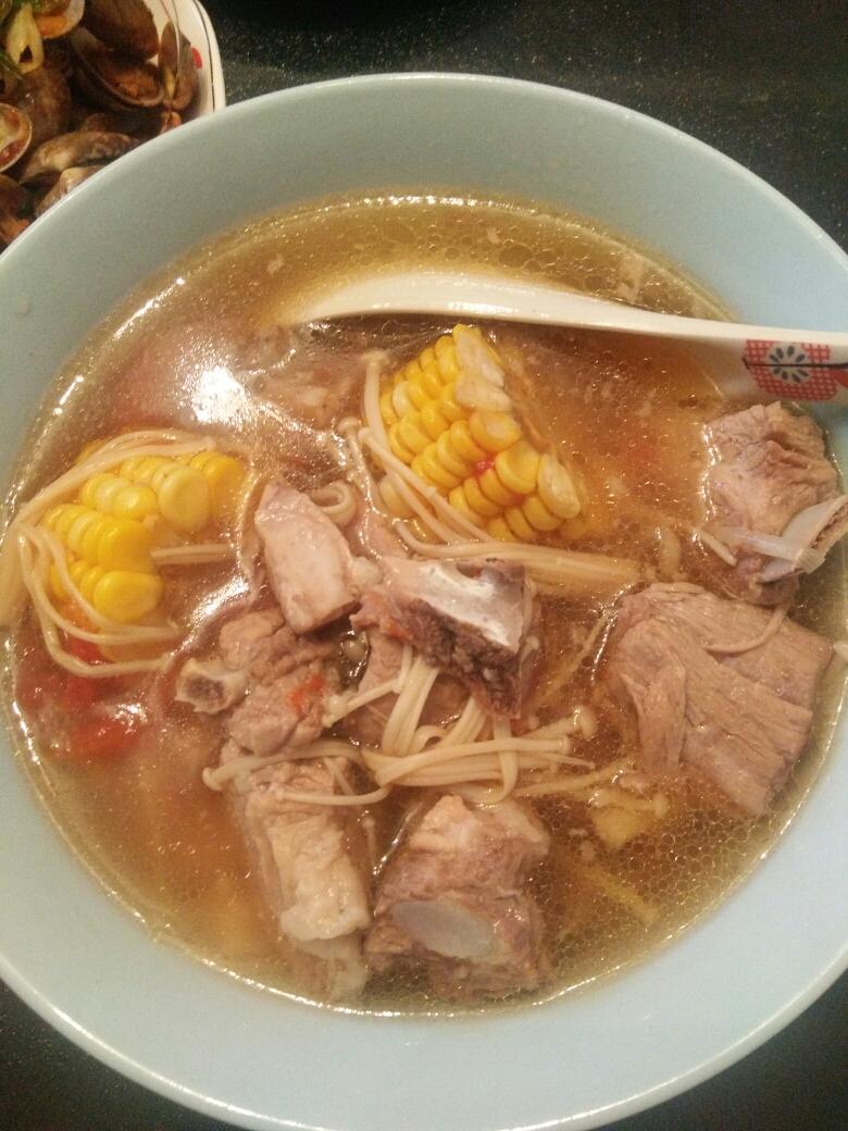 超级简单好吃排骨汤的做法