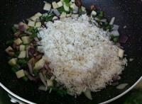 茭白香菇焖饭的做法 步骤3