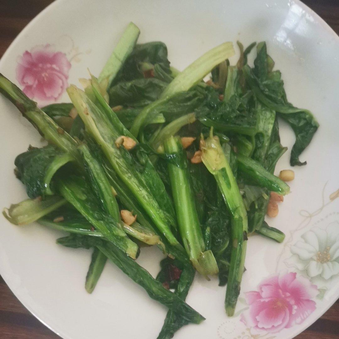 清炒油麦菜