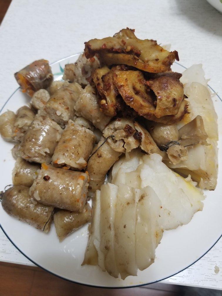 胖虫虫吃菜菜做的新疆米肠子面肺子