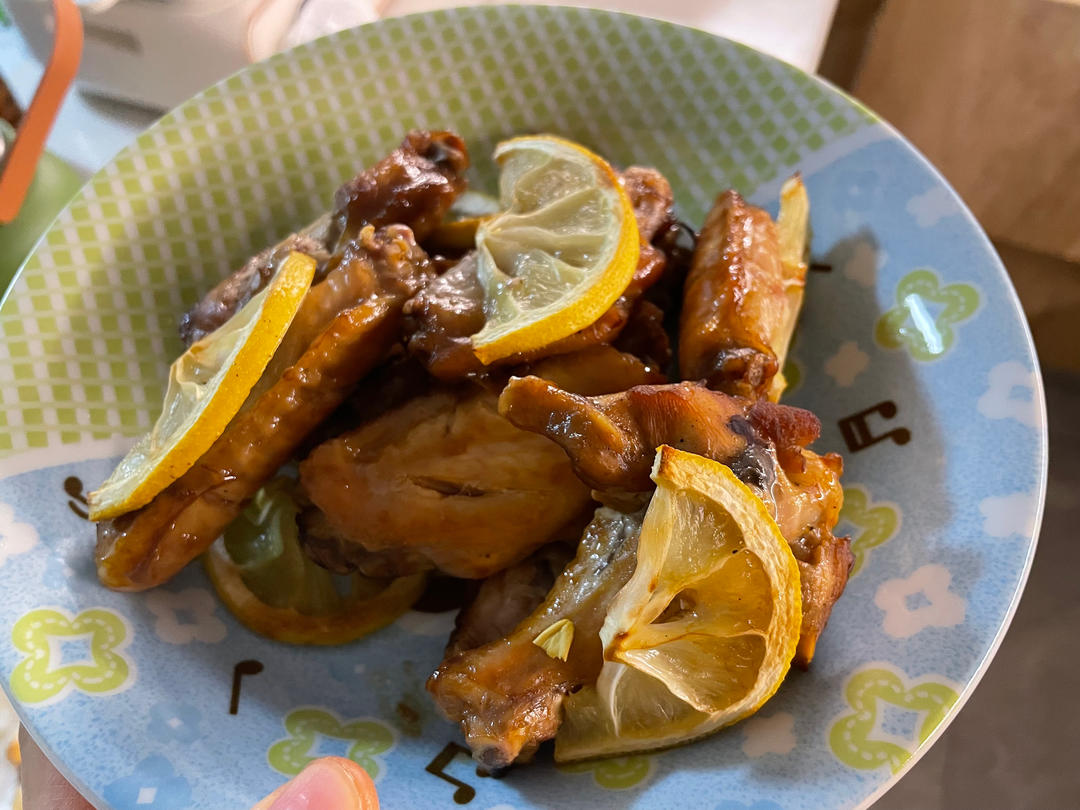 好吃到舔手指的🍋柠檬蒜香烤鸡翅-「家庭版」