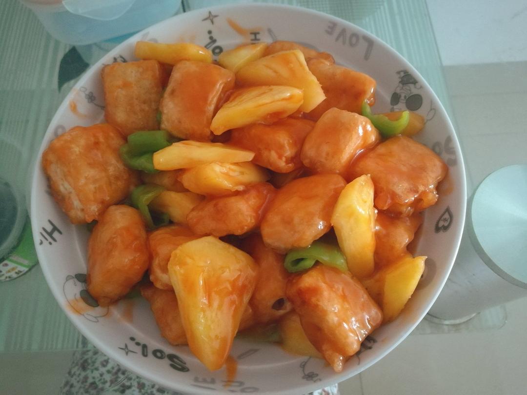 菠萝咕咾豆腐