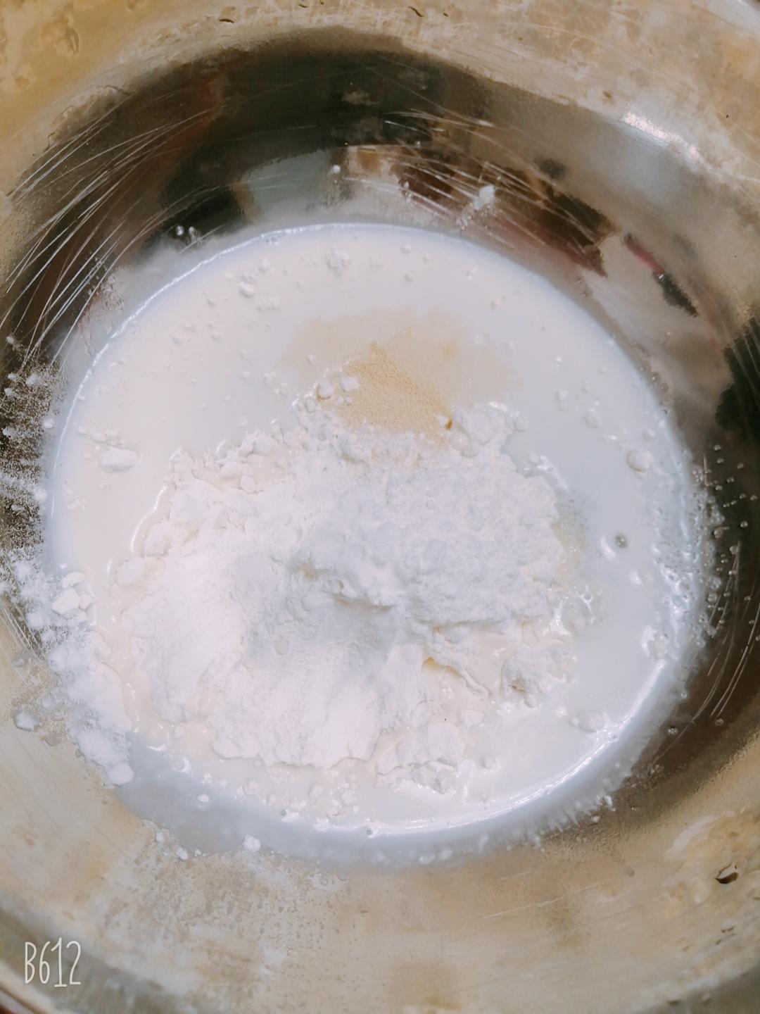 纯奶手撕吐司的做法 步骤1