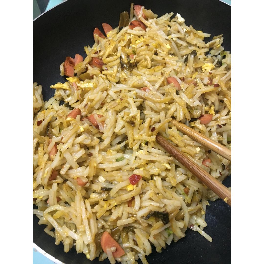云南大理特色小吃----炒饵丝