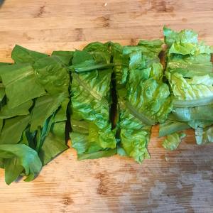 一人能吃一大盘的绿叶菜的做法 步骤2