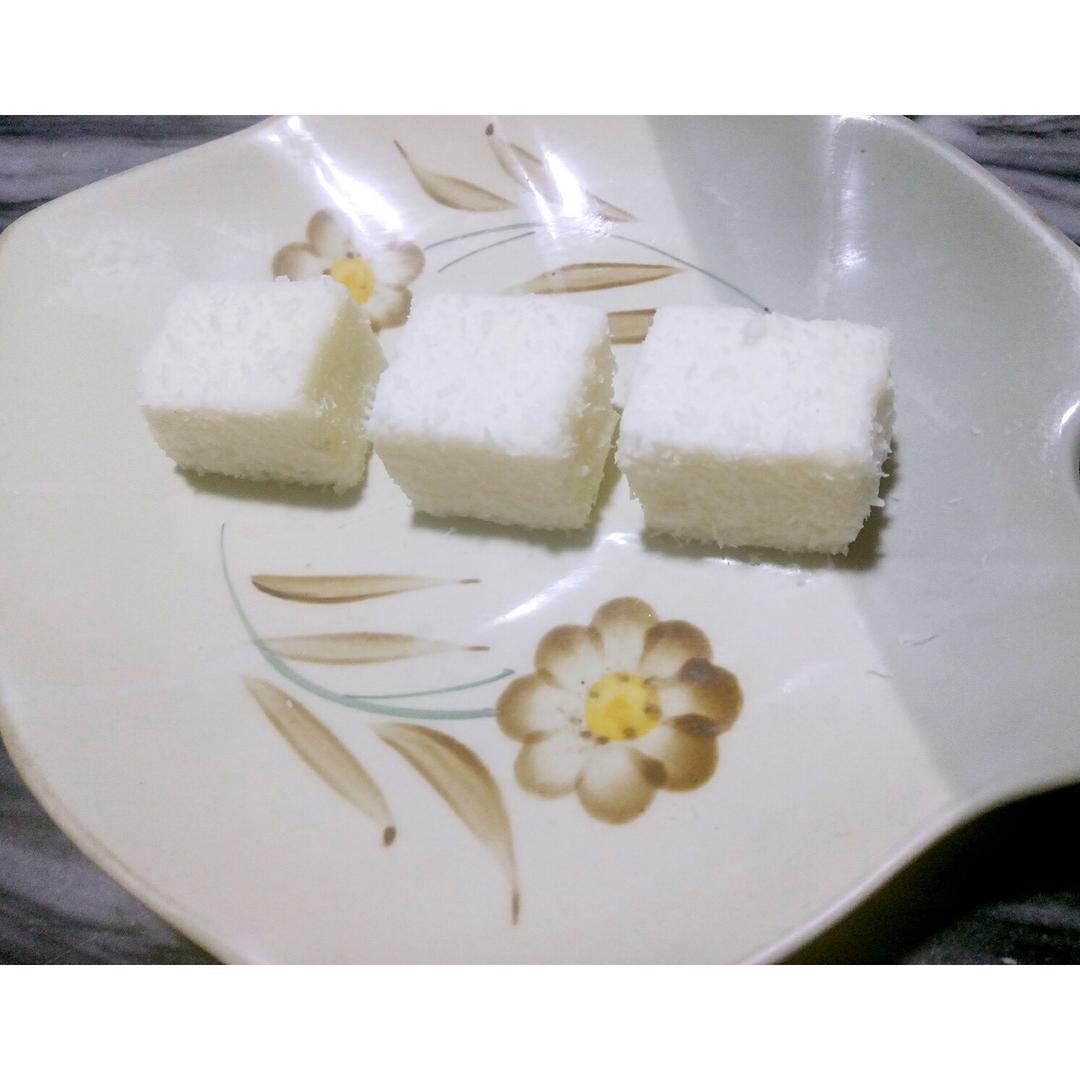 完胜85度C牛奶椰丝小方