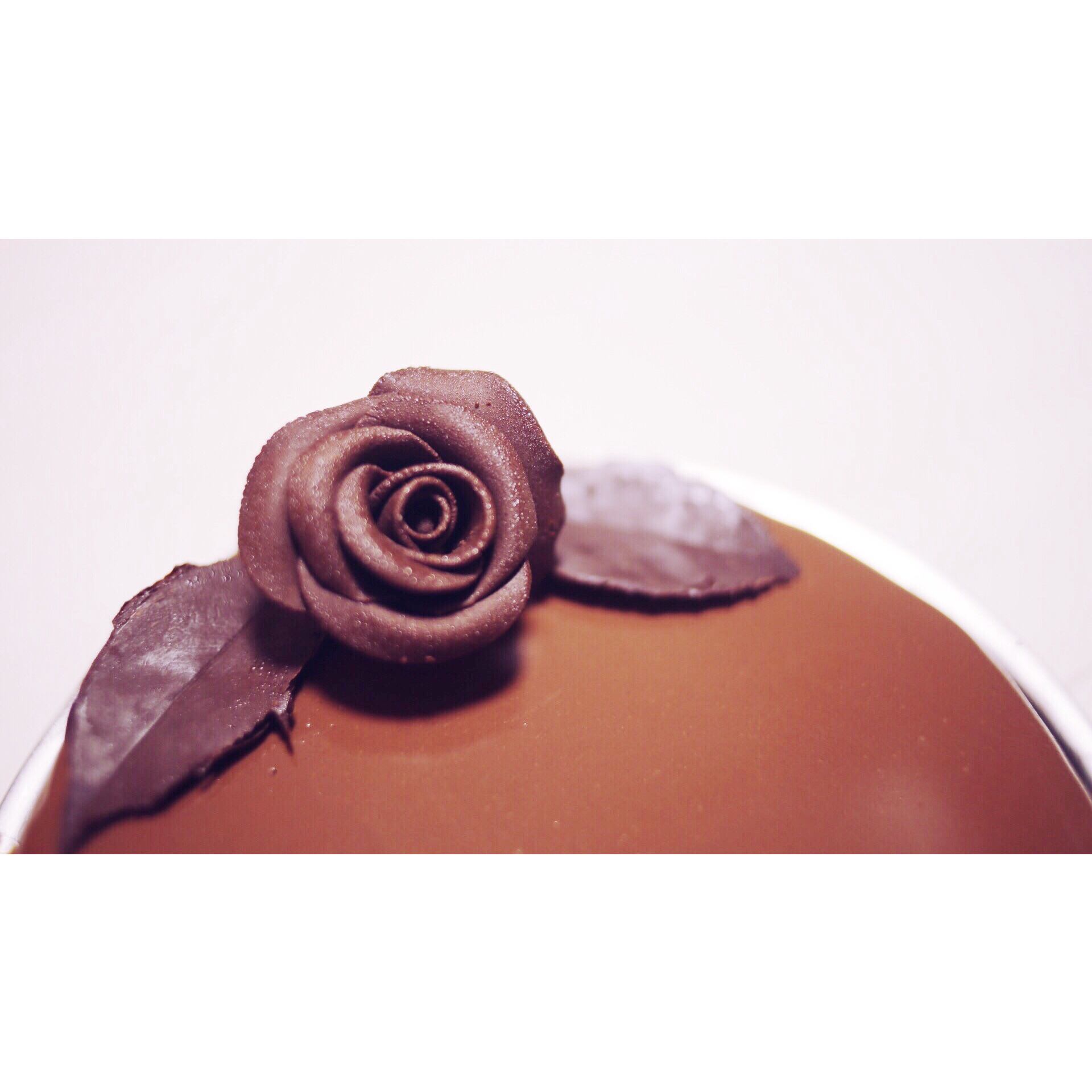 巧克力镜面淋酱<熊谷裕子>--让甜点穿上光泽亮丽的淋面外衣