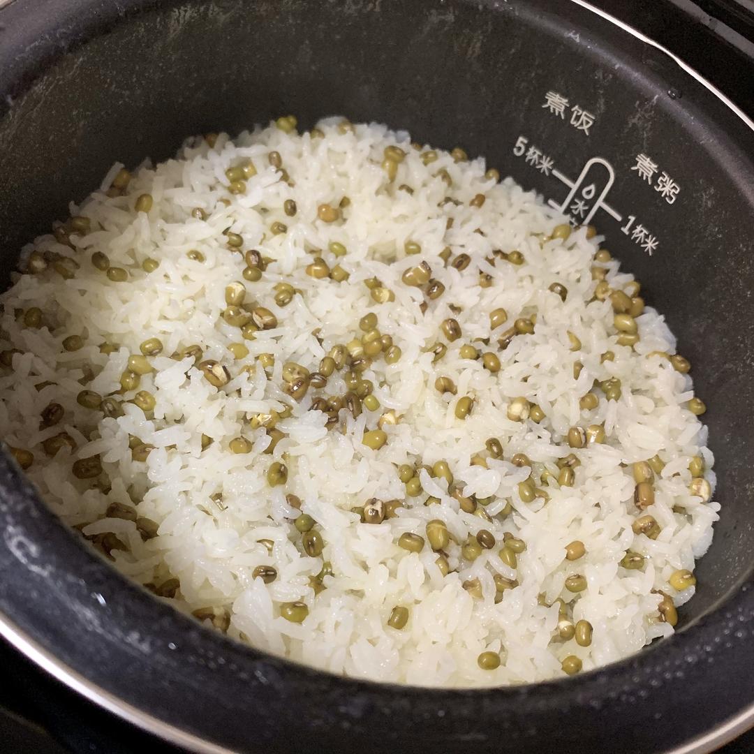 快速的绿豆米饭（不用泡豆）