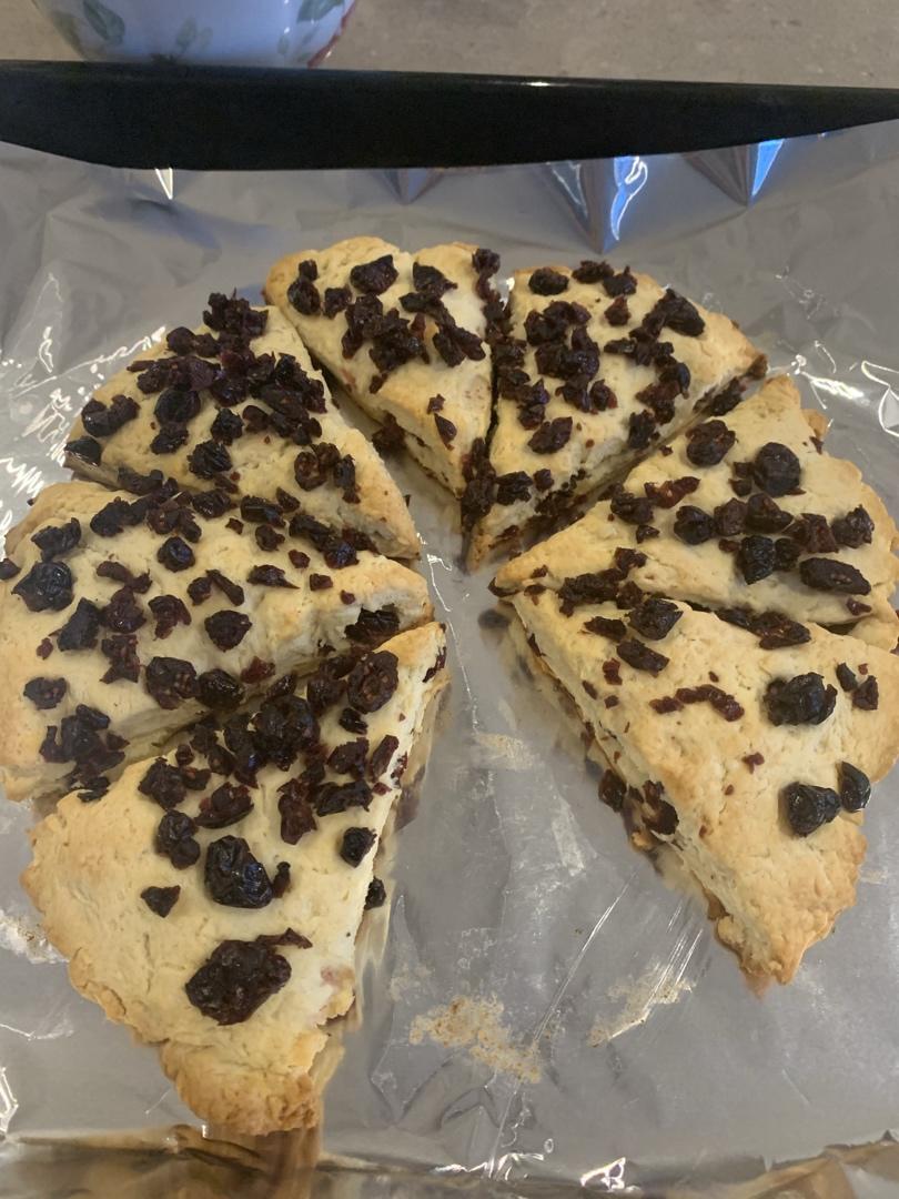满屋飘香，口口都是满足——酥松香甜的蔓越莓蜜豆司康