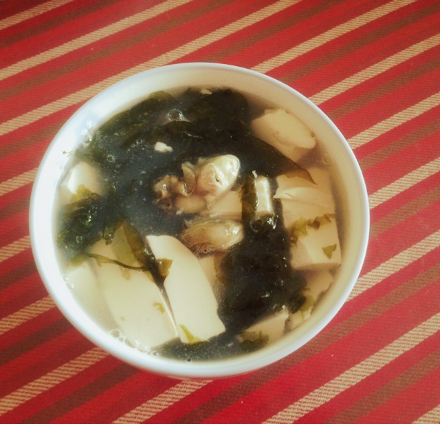 紫菜海蛎豆腐汤