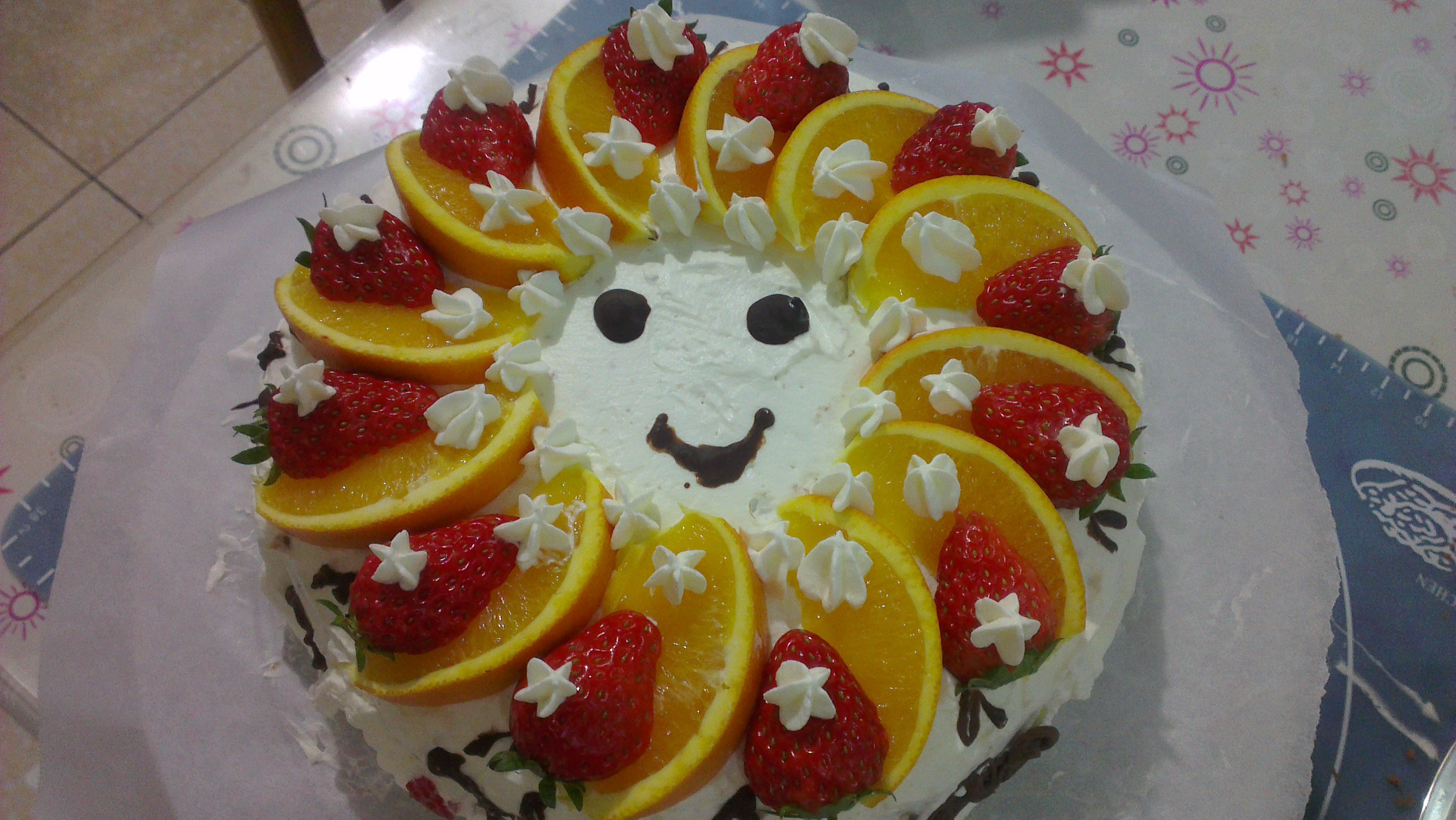 奶油水果装饰蛋糕