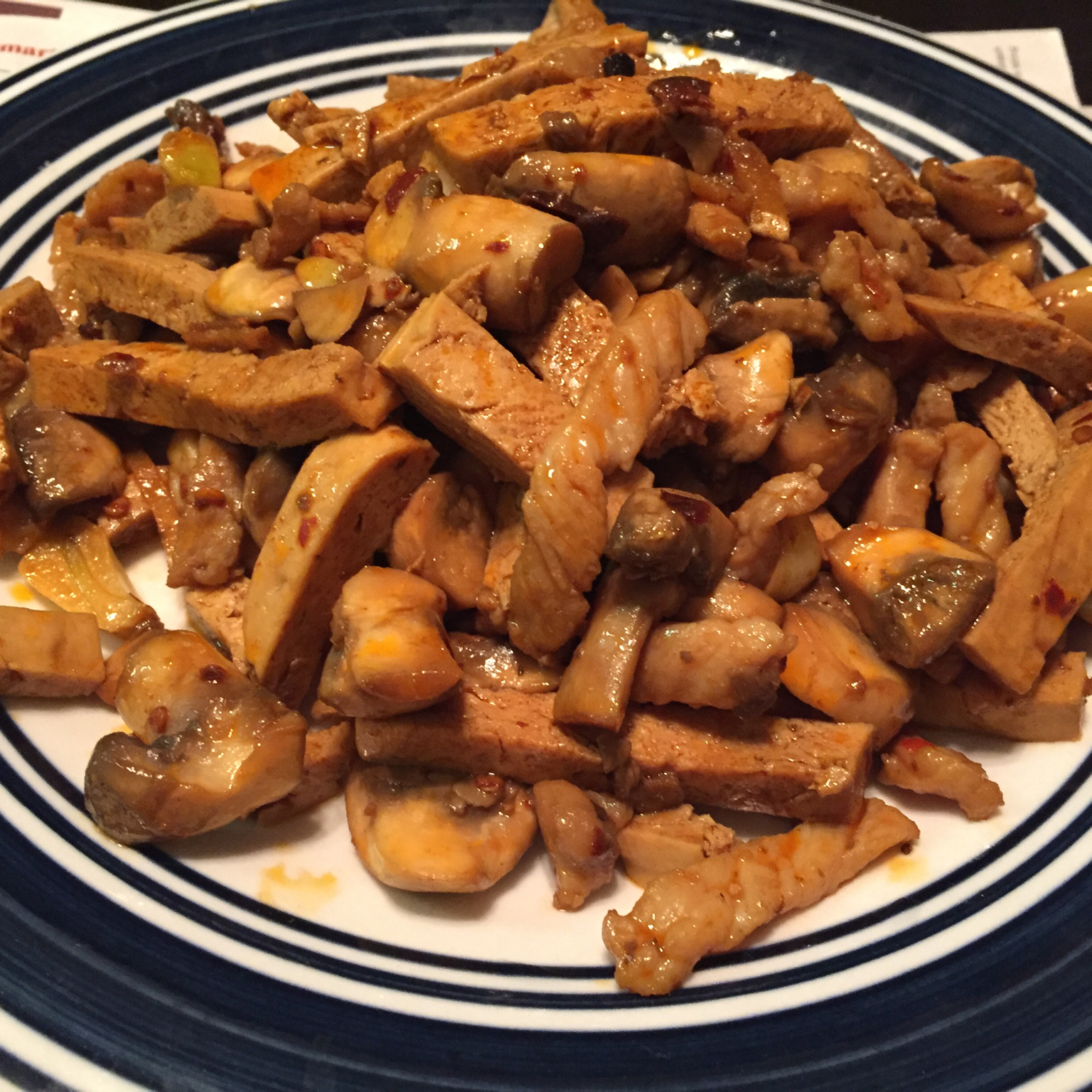 豆腐干蘑菇炒肉片