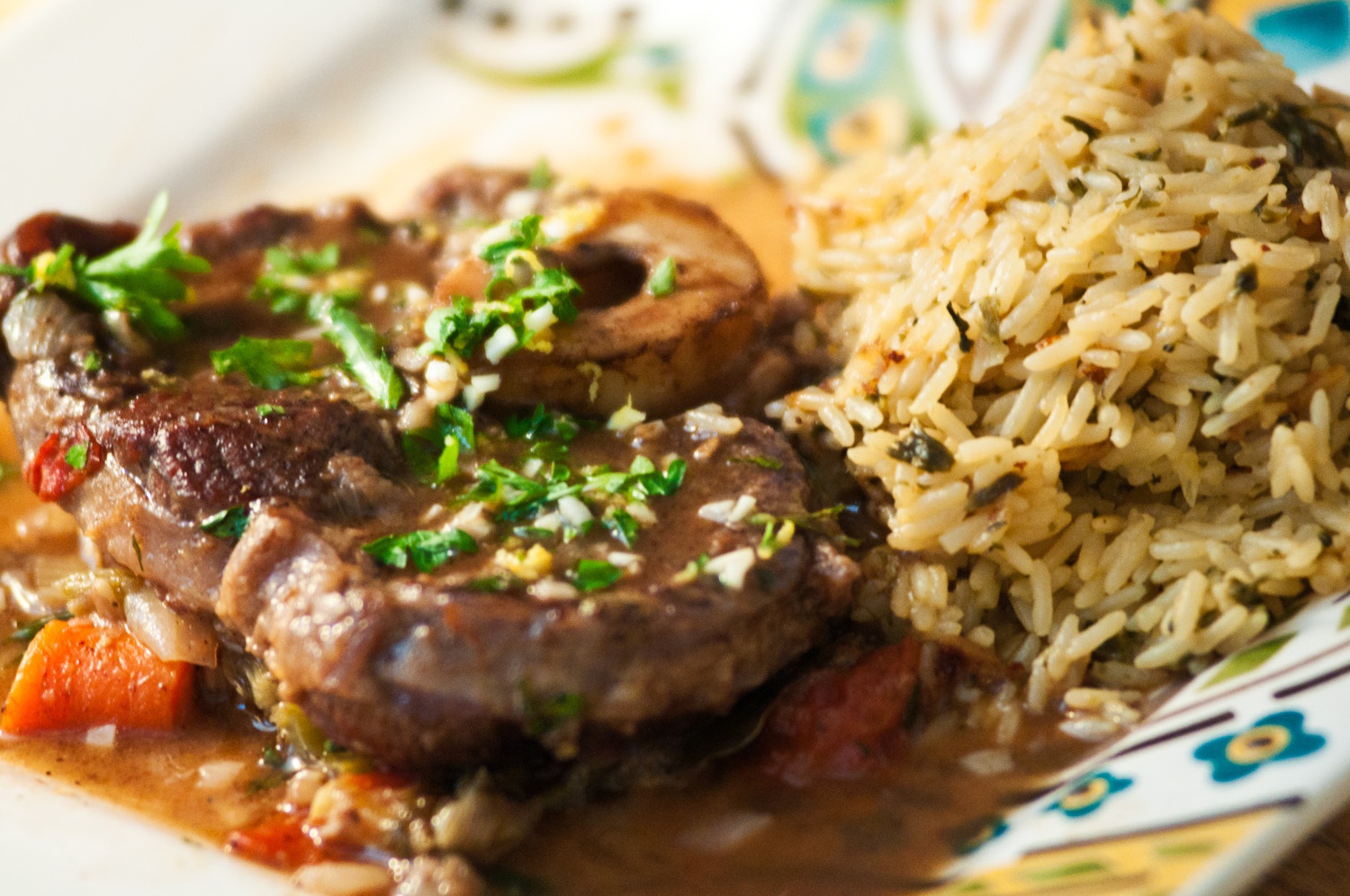 米兰式煨小牛胫配玉米糊