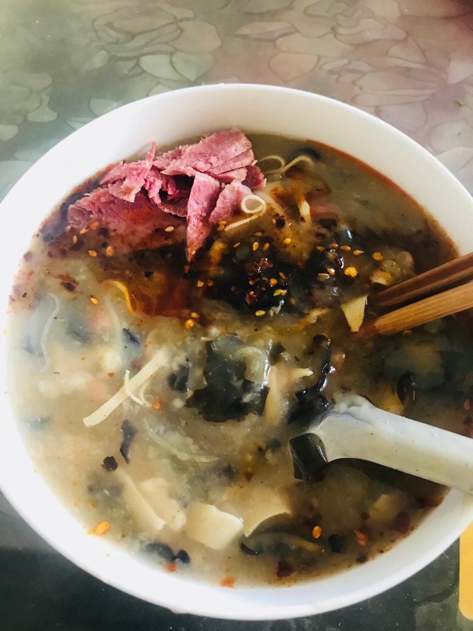 为你倒出所有狂热做的胡辣汤(洗面筋)