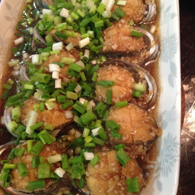 蒜蓉粉丝蒸鲍鱼
