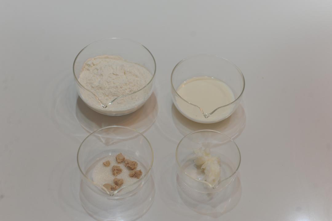 纯奶手撕吐司的做法 步骤1