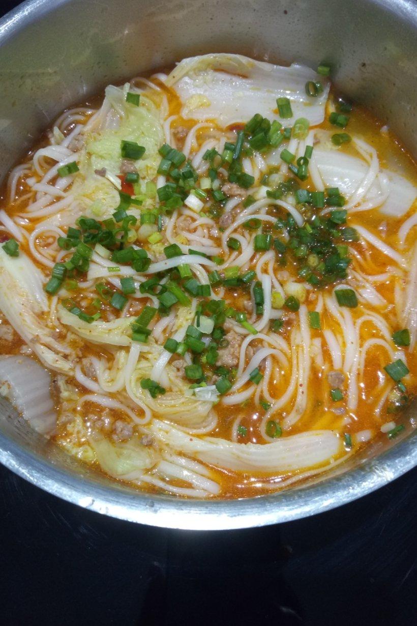 欣小鲜妈妈做的早餐 面条