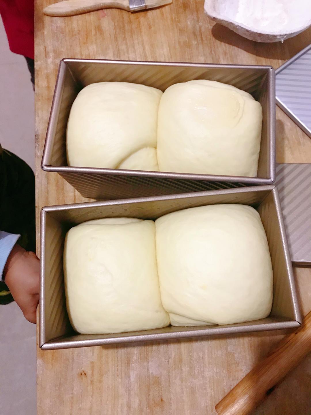 纯奶手撕吐司的做法 步骤1