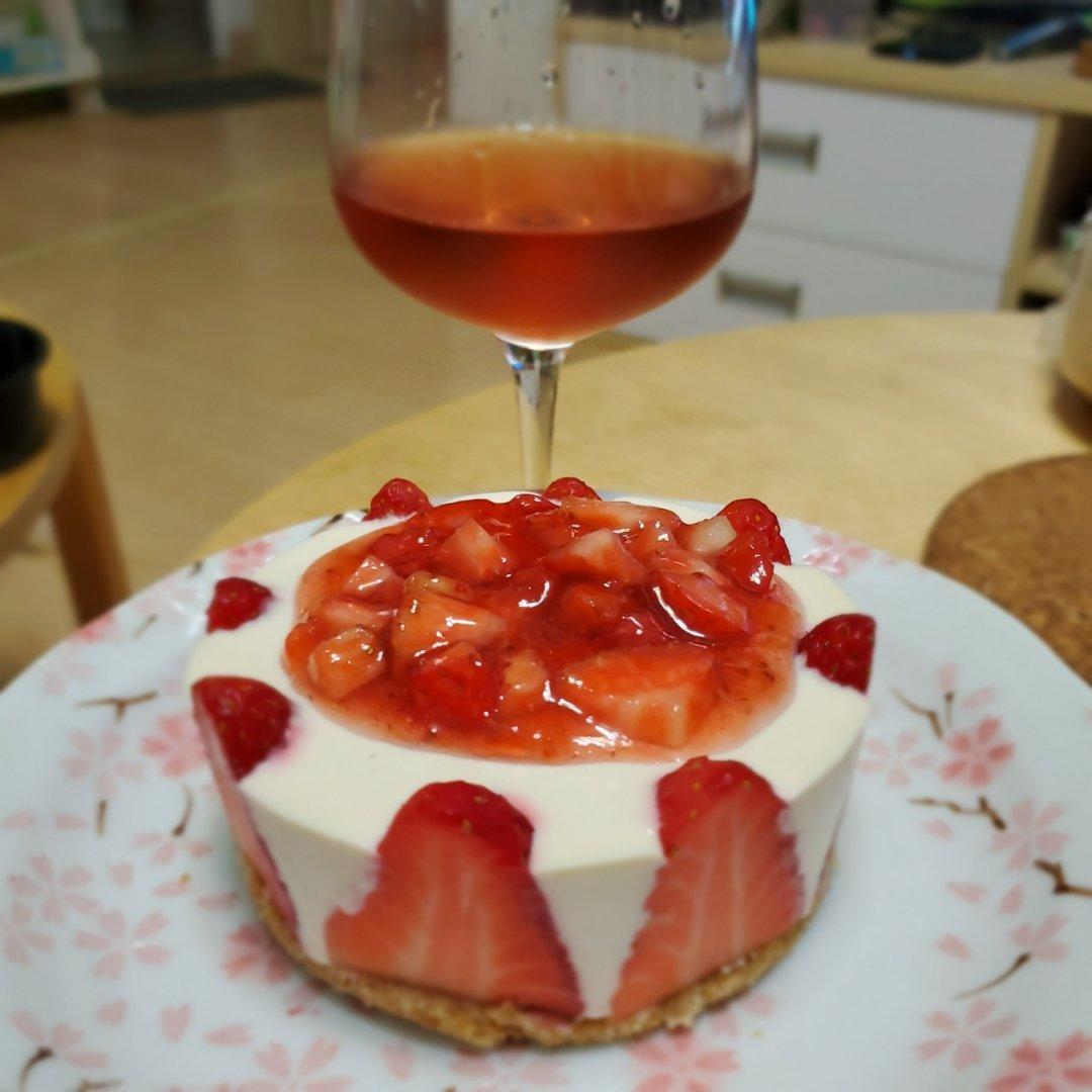 《Tinrry下午茶》教你做草莓芝士慕斯（6寸配方）