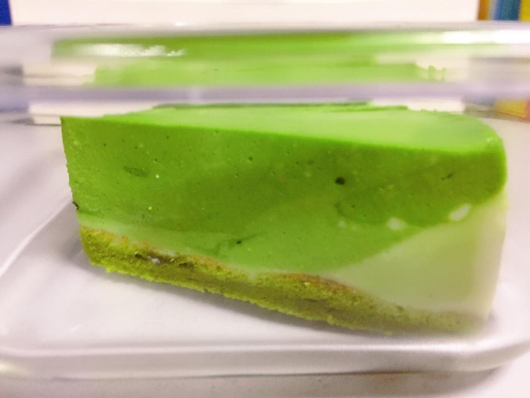 渐变抹茶慕斯蛋糕：我Amanda带着既美又作的抹茶甜点又来了！【曼食慢语】