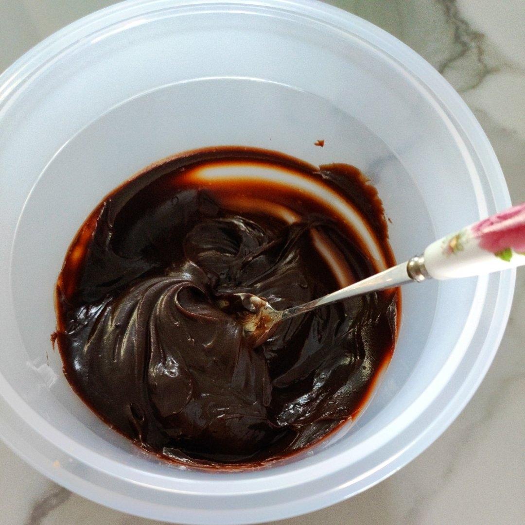 超经典的巧克力酱（三种原料&10分钟）