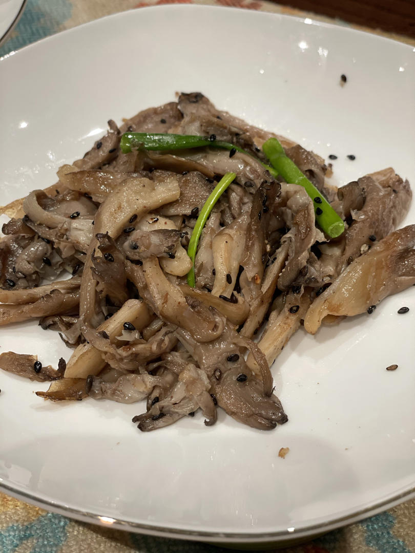 干煸平菇（有肉的味道）