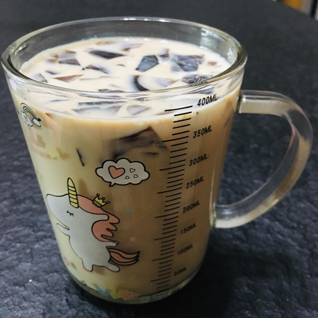 奶茶店招牌🔥私房爆款的黑钻烤奶💦连喝三瓶
