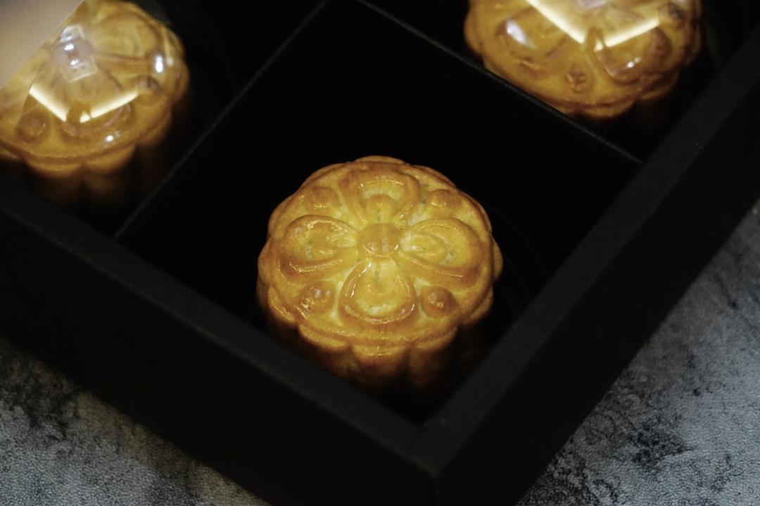 广式月饼(奶黄椰蓉提子馅)