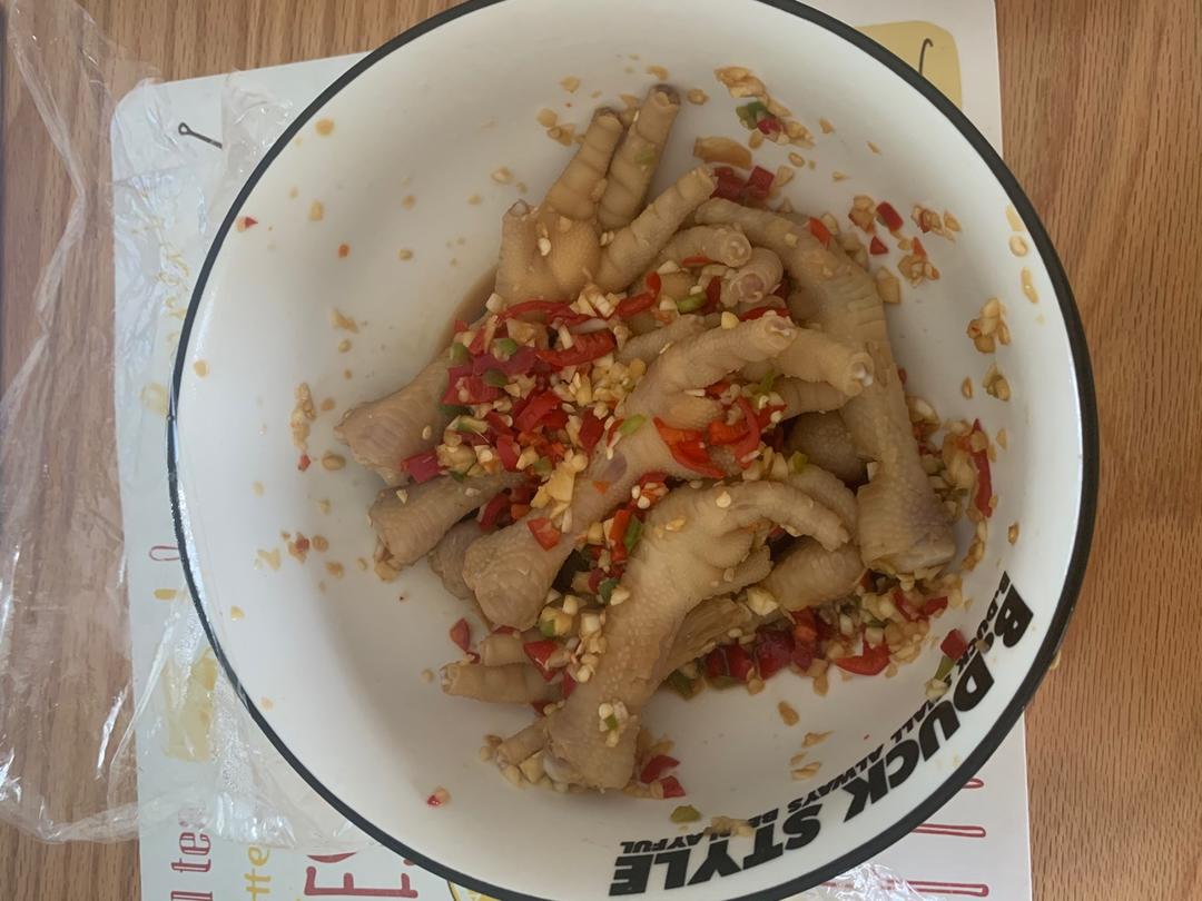 绝对不会后悔的酸辣鸡爪