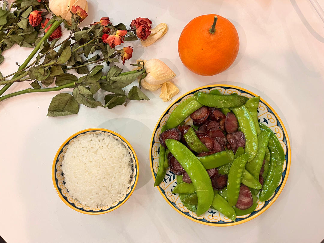 广味腊肠炒荷兰豆 清脆可口家常菜