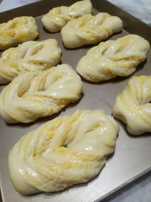 椰蓉淡奶油面包(一次发酵)附椰蓉馅做法的做法 步骤13
