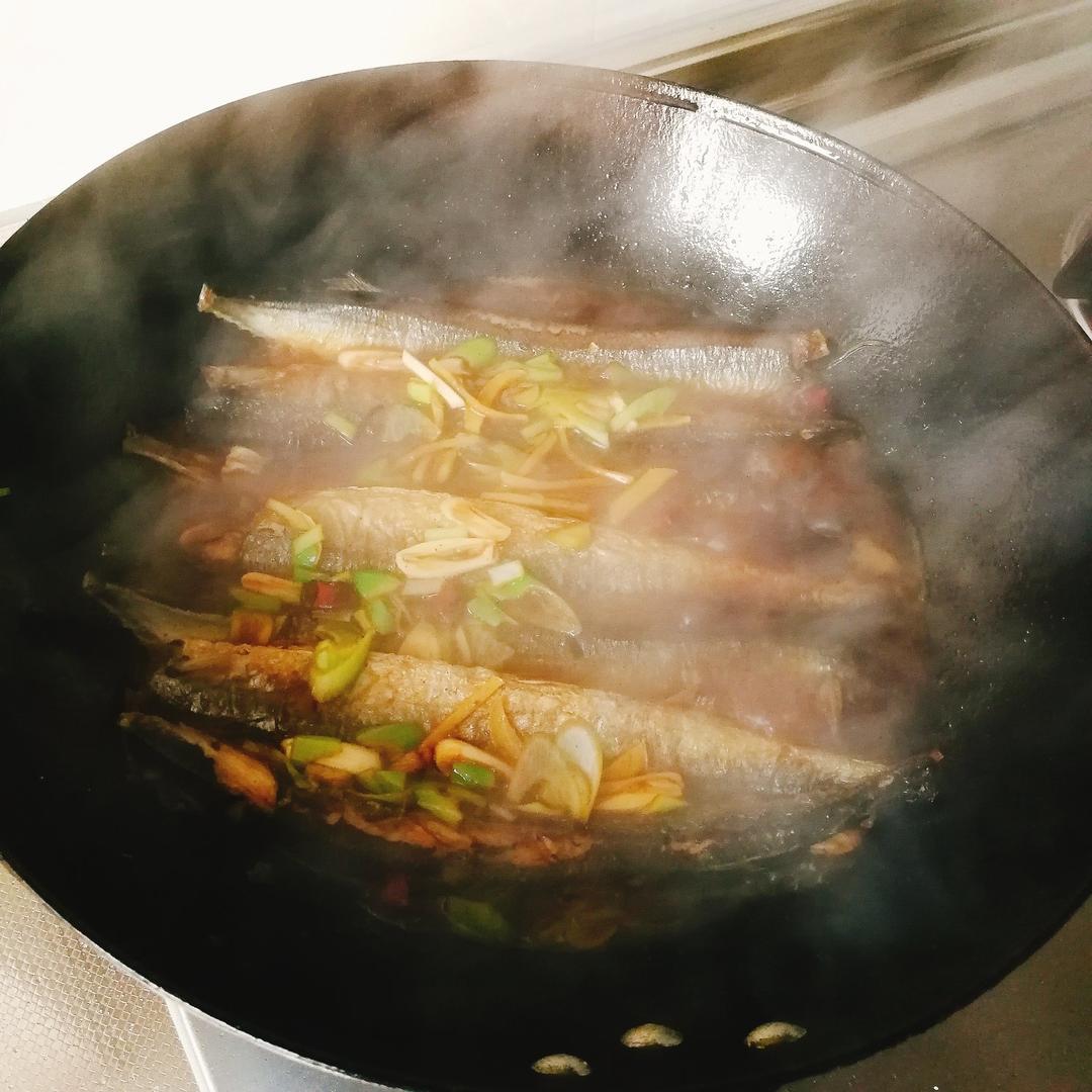 香煎红烧秋刀鱼