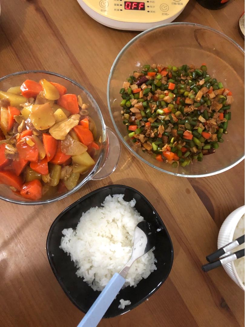 土豆咖喱鸡肉饭