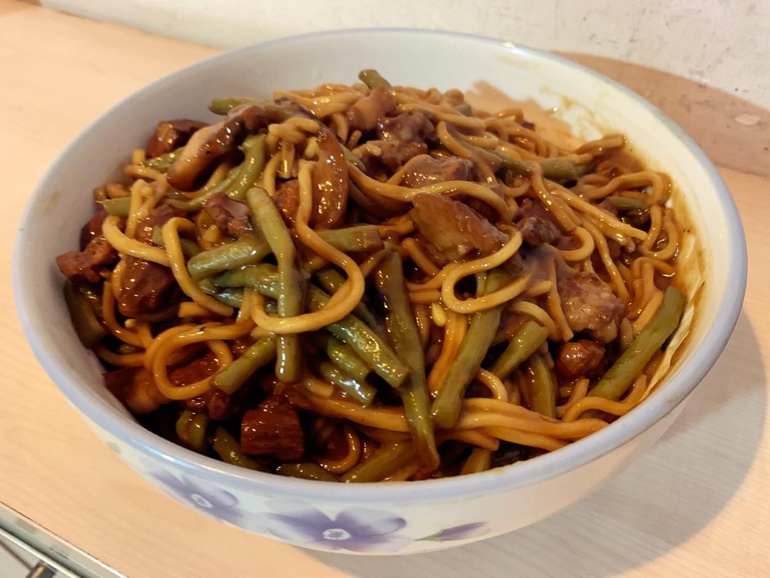 羊排手抓饭及各种硬菜～