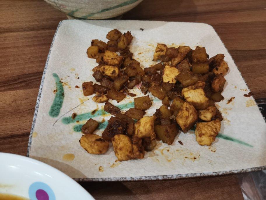 一道怎么做都好吃的干煎土豆鸡丁（红烧，咖喱，椒盐，孜然）