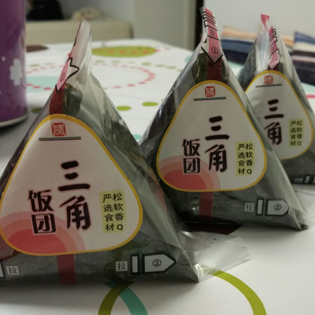 kaye1108做的紫菜三角饭团