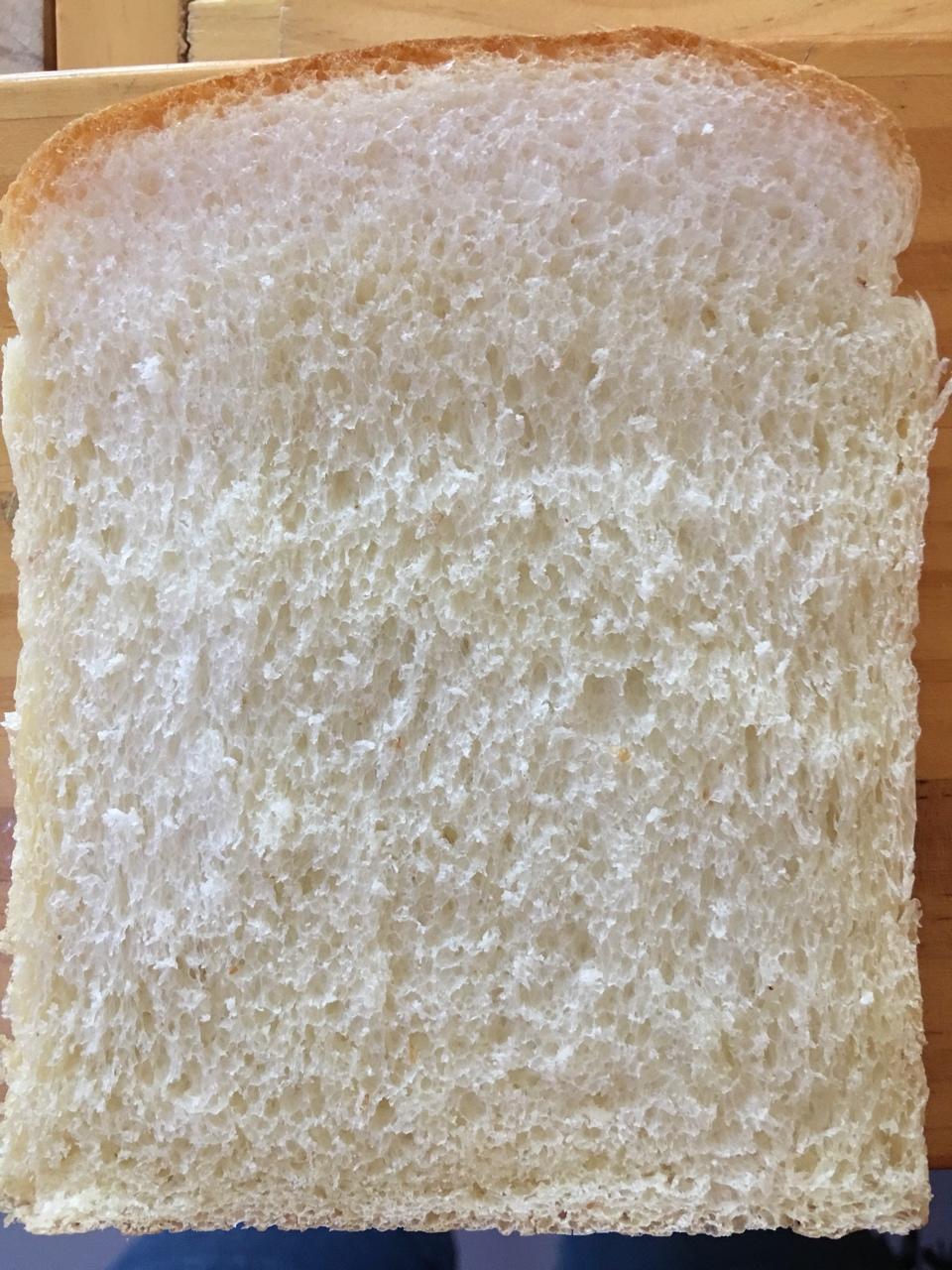 蛋白奶油吐司