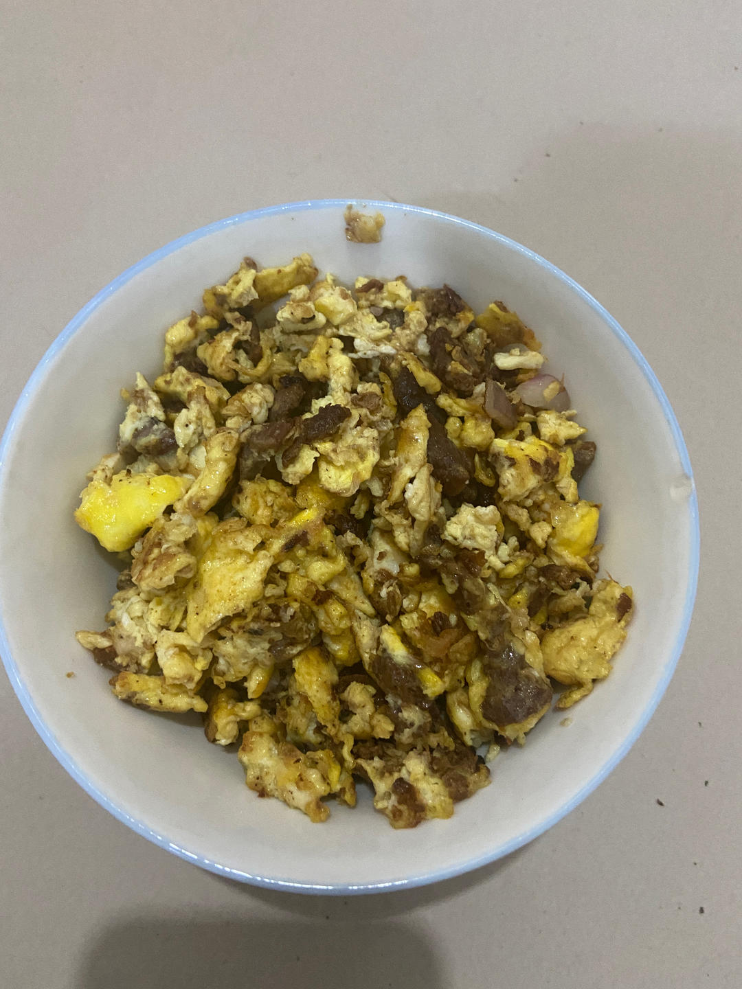 呲溜入口的鲜香 茶餐厅必点美食｜滑蛋牛肉