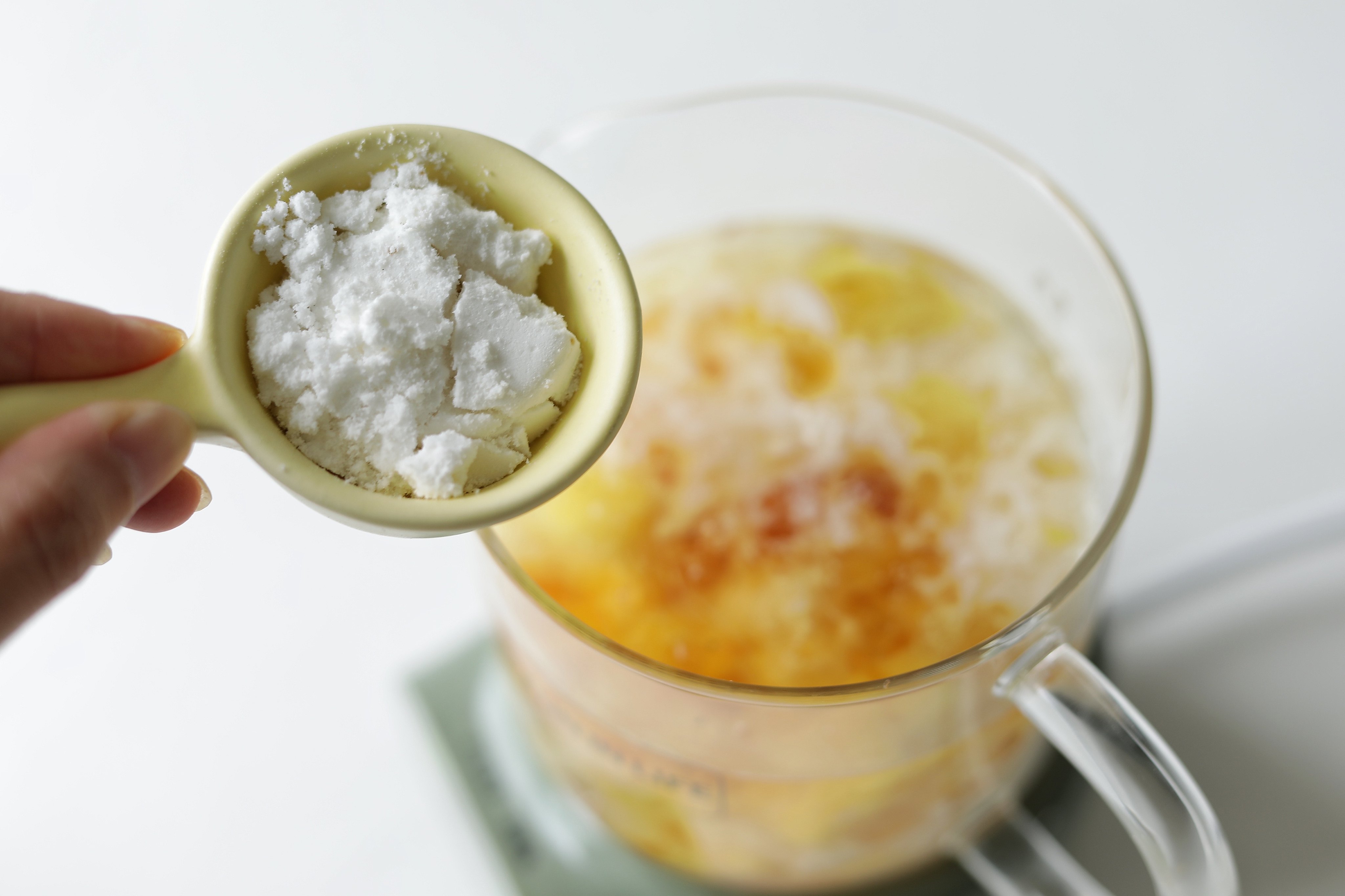 椰奶菠萝炖桃胶雪燕（小南瓜电炖杯食谱）的做法 步骤9