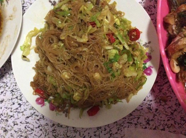 卷心菜炒粉丝 Glass noodles with Cabbage