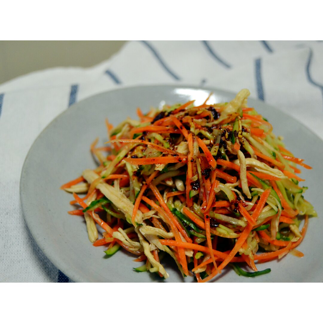 减脂健身｜凉拌手撕鸡丝（香辣&麻油版）