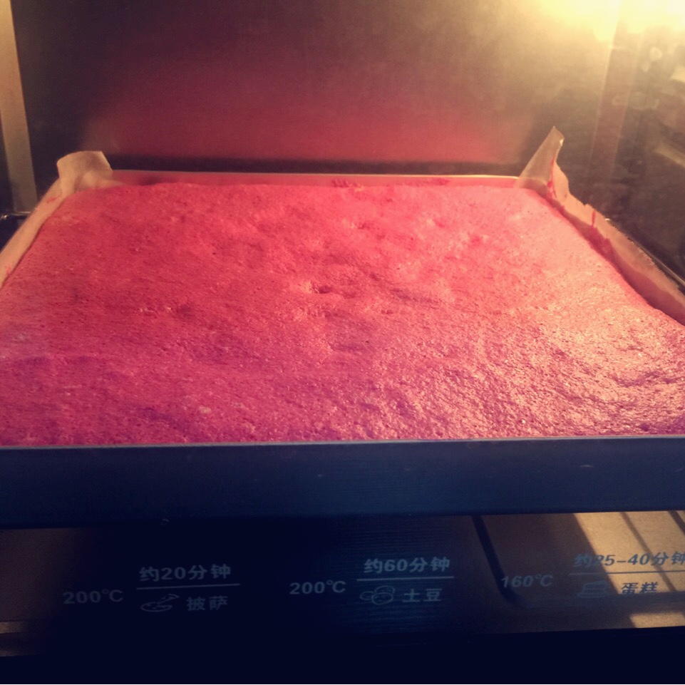 火龙果蛋糕卷